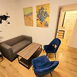 Family Flat 3 Beds Walthamstow