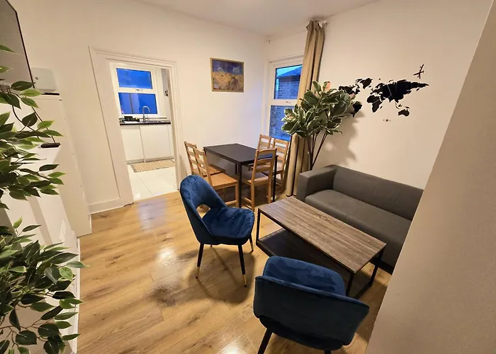 Family Flat 3 Beds Walthamstow